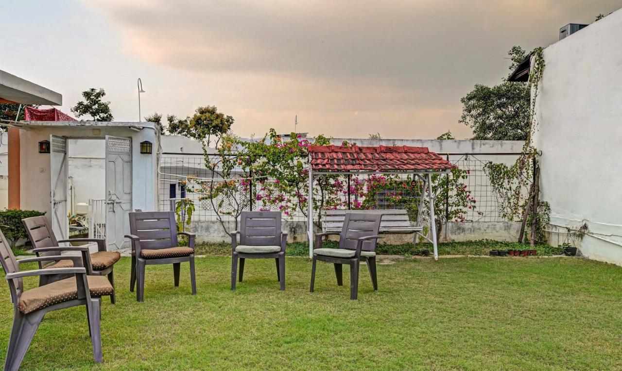 Hotel Meera Udaipur Bagian luar foto