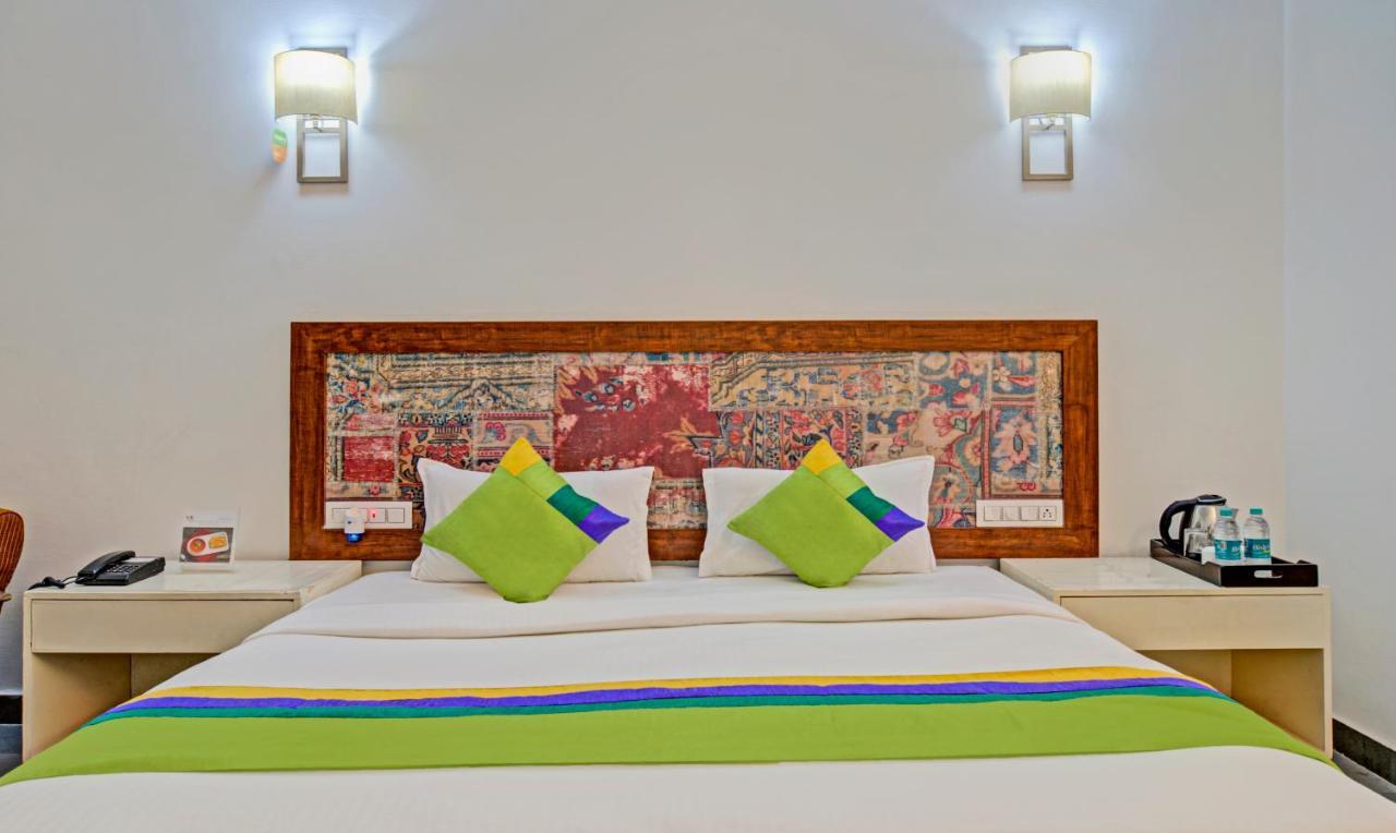 Hotel Meera Udaipur Bagian luar foto